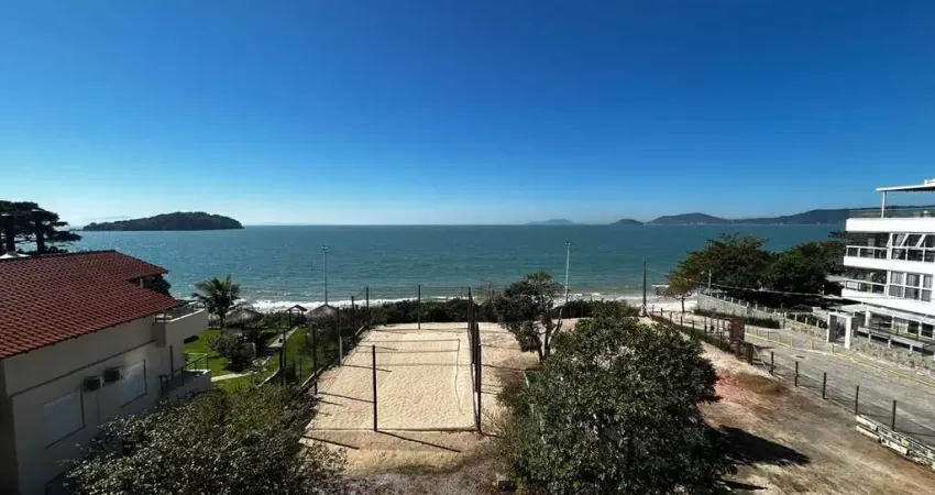 À venda | Frente Mar, Semi Mobiliado, 3 quartos e 1 vaga - Praia de Canasvieiras, em Florianópolis.