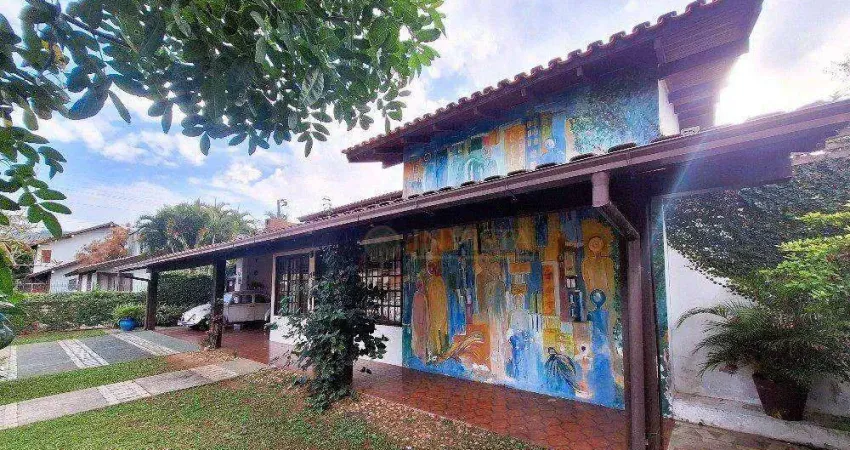 Locação | casa de 5 quartos, 210 m², piscina, churrasqueira e 4 vagas - lagoa da conceição, em florianópolis.