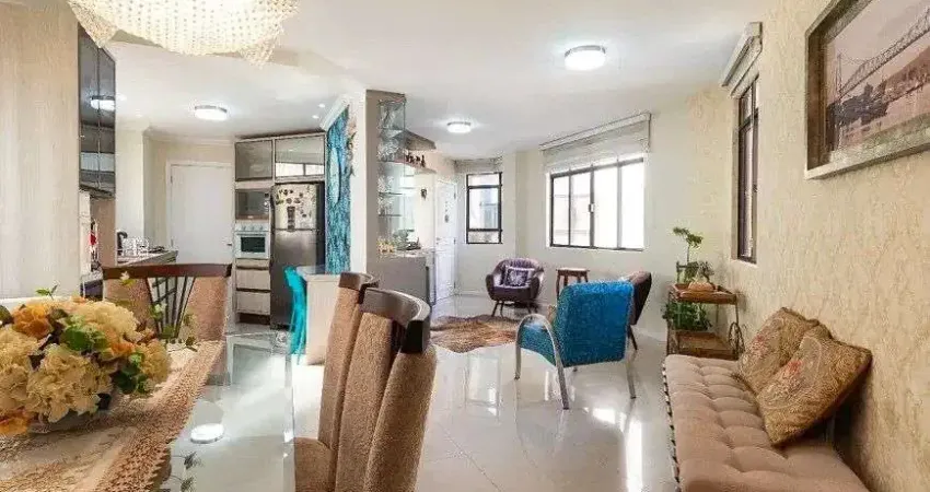 À venda | Apartamento de 3 quartos, Semi Mobiliado, Sacada e 2 vagas - Centro, próximo ao Colégio Catarinense, em Florianópolis.