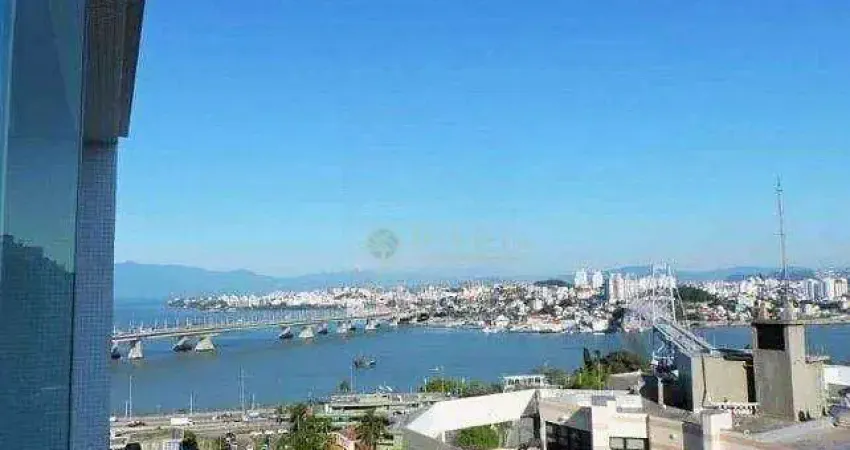 Apartamento com 3 quartos à venda, Sacada com Churrasqueira e Vista Mar, 2 vagas - Centro, em Florianópolis.
