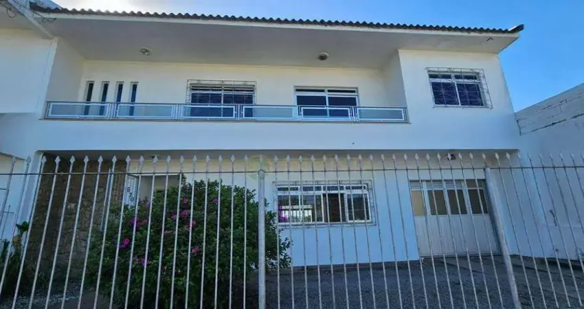 Casa com 3 quartos à venda em florianópolis, terraço, churrasqueira e 3 vagas - bairro jardim atlântico.