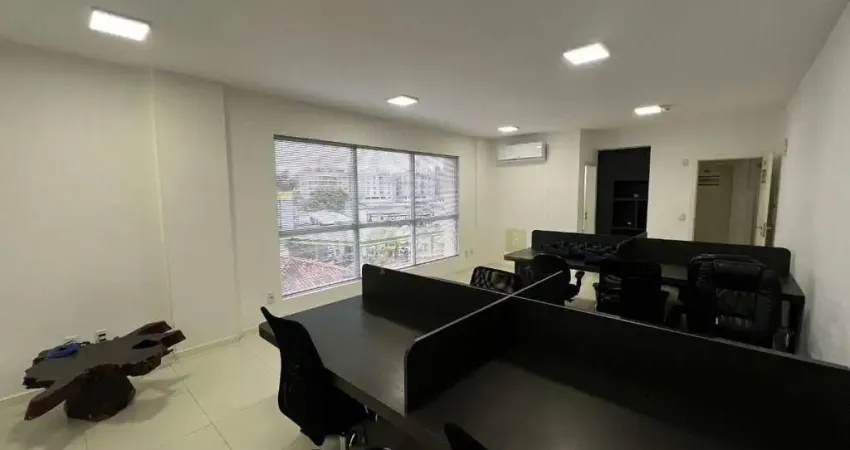 Sala comercial com 1 sala para alugar na Rua Campolino Alves, 84, Capoeiras, Florianópolis