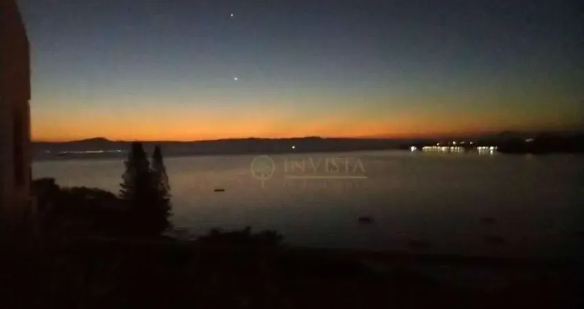 Cobertura com 4 quartos à venda em florianópolis, frente mar, 278 m² e 3 vagas - bairro joão paulo.