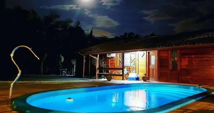 Casa com 4 quartos à venda na Servidão Laura Ferreira Teixeira, 225, Centro, Santo Amaro da Imperatriz