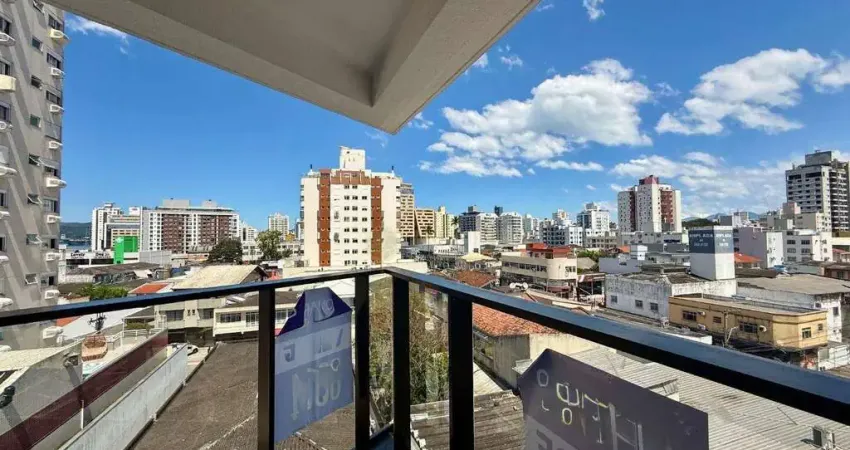 Apartamento com 2 quartos à venda, 73 m², sacada com churrasqueira e 2 vagas - bairro estreito, em florianópolis.