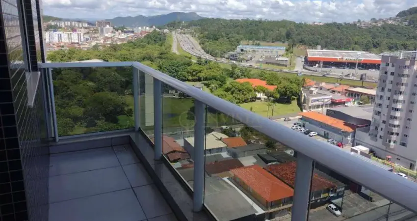 Apartamento com 3 quartos e sacada com churrasqueira - Bairro Kobrasol, em São José/SC.