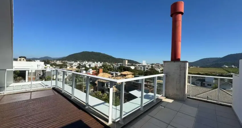 À venda | Duplex, 227 m², Terraço privativo com Churrasqueira, 3 quartos e 3 vagas - Praia do Campeche, em Florianópolis.