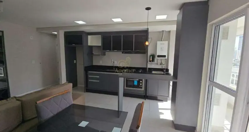 Apartamento semimobiliado com 2 quartos, 1 banheiro e 1 vaga. Próximo a comércios. Condomínio com piscina e lazer completo!