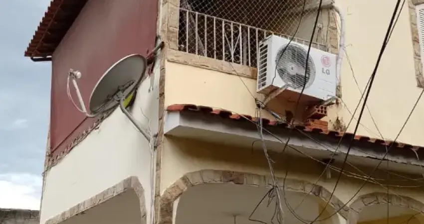 Vendo casarao 4 quartos sendo 4 suite valor 550 mil achieta ( aceito financiamento )