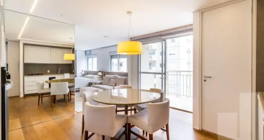 Apartamento em prédio com lazer,1 dormitório e 1 vaga, 53 m2 bem distribuídos e iluminado.