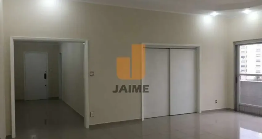 Apartamento com três dormitorios e três vagas em santa cecilia!