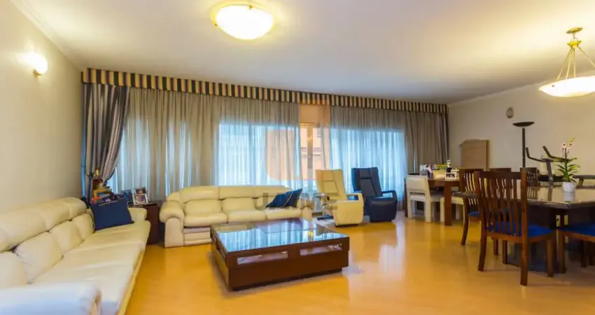 Apartamento com 3 dormitórios ao lado do shopping, assinado por arquiteto adolf franz heep