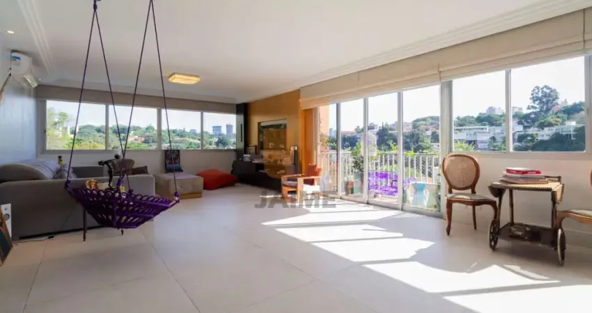 Belíssimo imóvel 4 dorms sendo 2 suites,4 vagas totalmente reformado