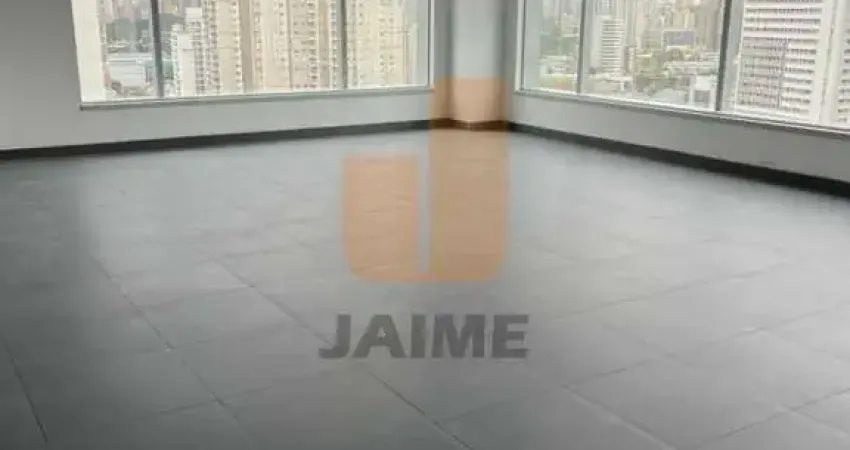 Conjunto comercial, 2 salas, 100 metros, com diversas divisórias.