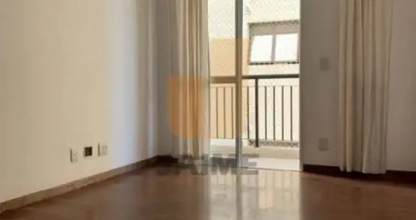 Apartamento semi mobiliado, são 46 m2 em excelente localização, com acesso fácil ao shopping