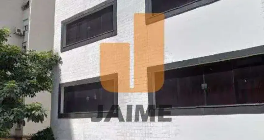 Prédio comercial e residencial, com 2 entradas independentes em localização excelente