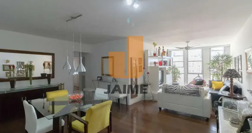 Apartamento padrão reformado com 2 dormitórios sendo 1 suite e 1 vaga.