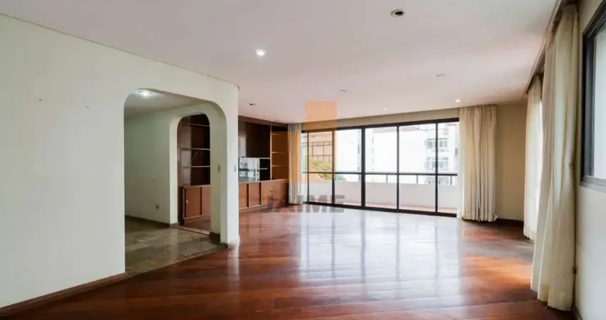 Apartamento em ótima localização próximo ao shopping e à excelentes faculdades