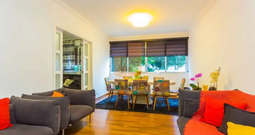 Amplo apartamento de 104 m2, originalmente com 2 dormitórios e 1 vaga, localizado em santa cecília