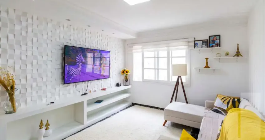 Apartamento 3 dormitórios sendo 1 suíte e 2 vagas, reformado inteiro por uma arquiteta de requinte.