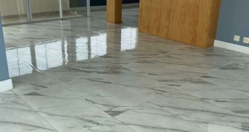 Cobertura duplex, com 4 dormitórios sendo 4 suítes e 6 vagas, vista para o parque da água branca.