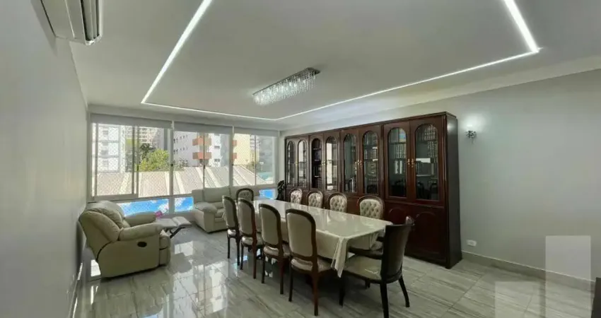 Apartamento pronto para entrar, com ar condicionado em todos os comodos, janelão e vista aberta!