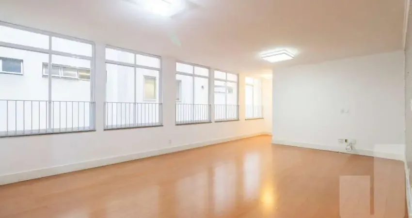 Apartamento com 3 dormitórios, 2 banheiros sociais, 1 vaga em área nobre de higienópolis