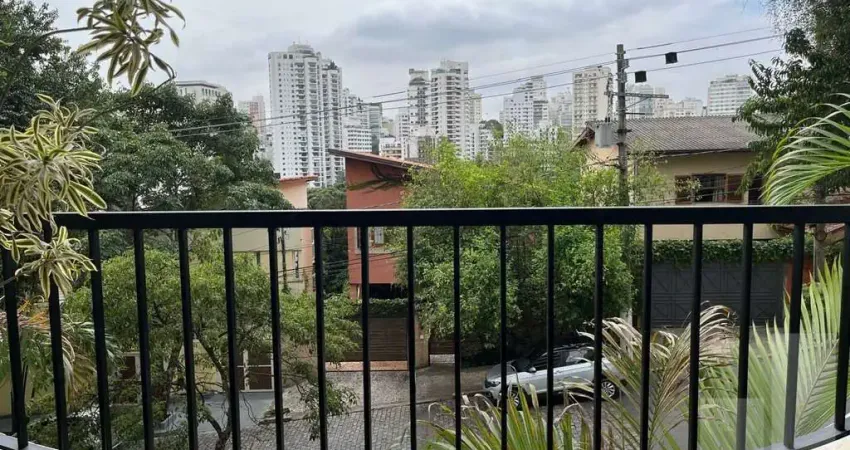 Apartamento 03 dormitórios sendo 1 suíte e 02 vagas, localizado em rua tranquila de perdizes.