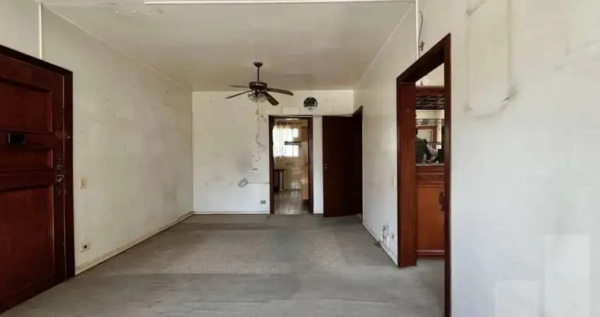 Apartamento amplo bem conservado, com 3 dormitórios sendo 1 suíte e 2 vagas - Perdizes