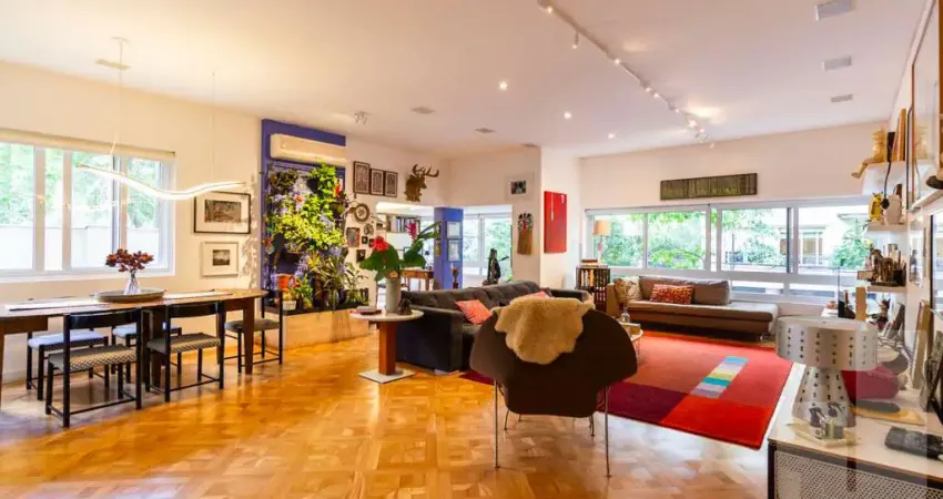 Apartamento com 3 dormitório 1 suíte e 1 vaga, varanda, prédio com arquitetura única  higienópolis