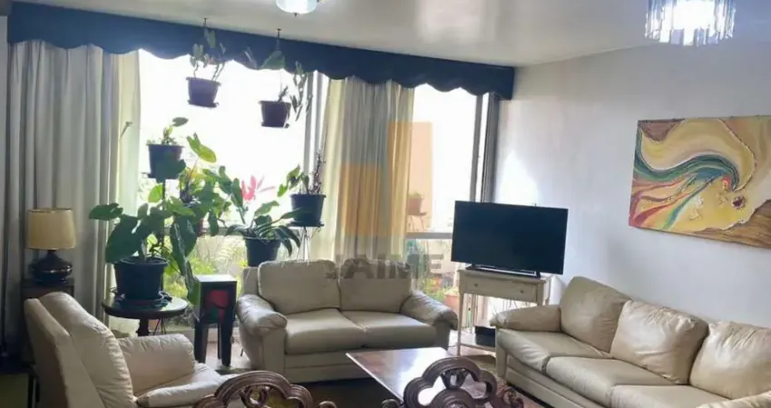 Apartamento com 3 dormitórios sendo 1 suíte e 3 vagas, em área nobre da santa cecília