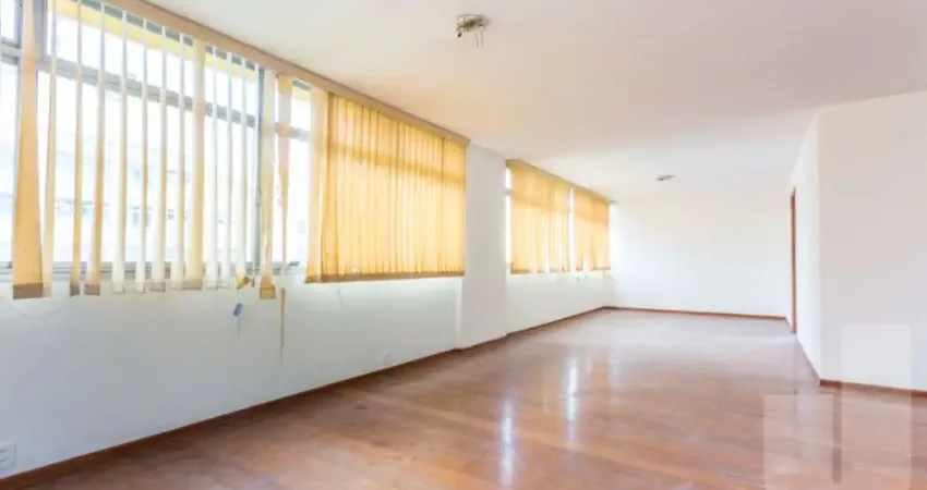 Apartamento com 233 m², 4 quartos sendo 1 suíte à venda no bairro santa cecília.