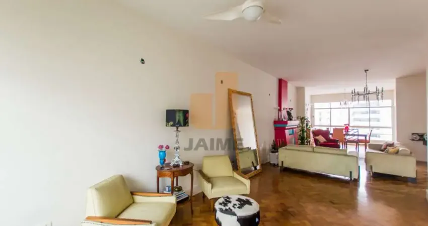 Apartamento reformado 3 dorms e 1 vaga próximo ao metrô marechal