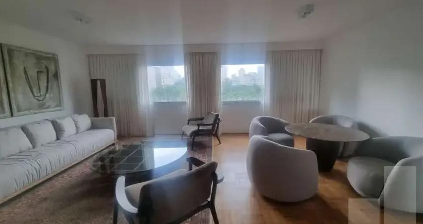 Apartamento com 2 dormitórios sendo 1 suíte, reformado, localizado em frente ao parque buenos aires