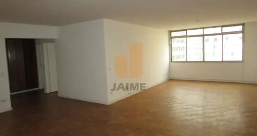 Apartamento amplo em rua arborizada com 3 dormitórios sendo 1 suíte e 1 vaga - santa cecília