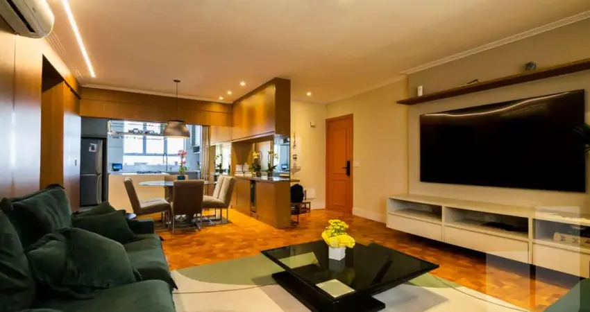 Apartamento porteira fechada, térreo, amplo e ensolarado, em ótima localização.