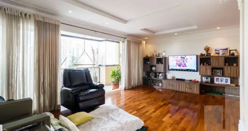 Apartamento com vista aberta, 4 dormitórios sendo 4 suítes e 4 vagas, lazer total no prédio.