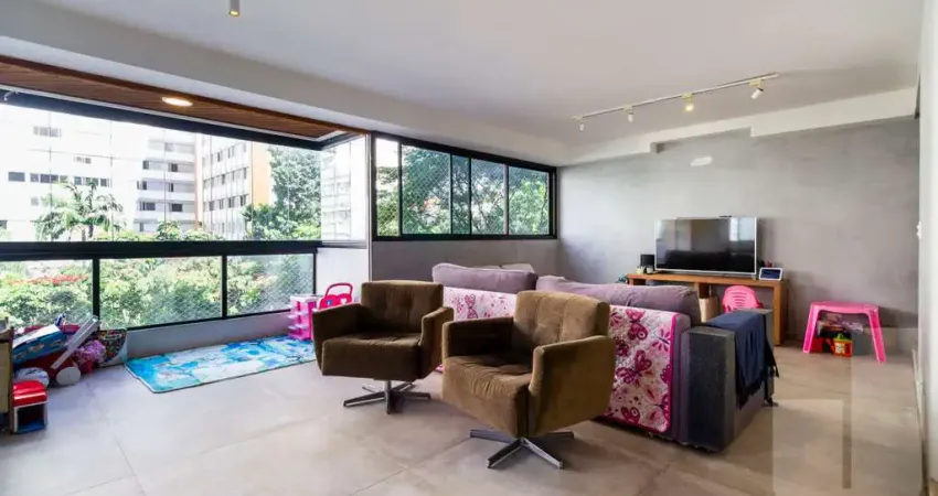 Apartamento 4 dormitorios sendo 3 suites 4 banheiros 2 vagas.