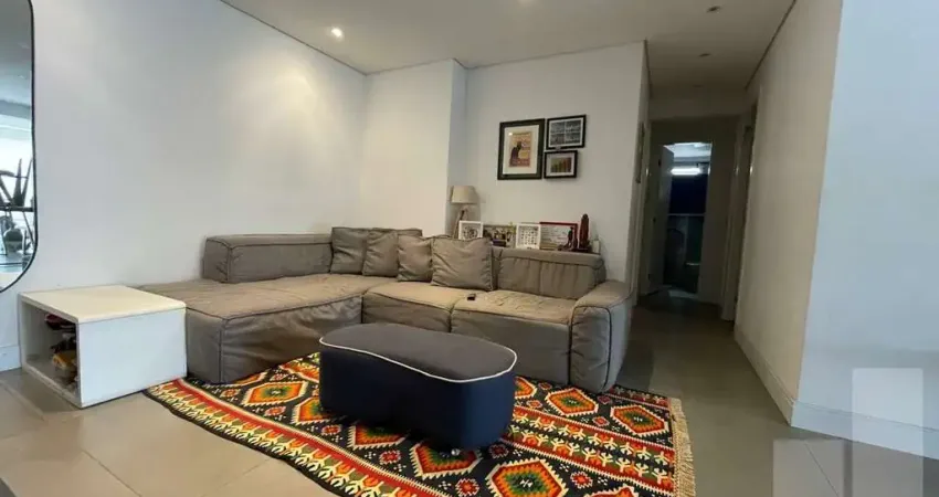 Apartamento 3 dormitorios sendo 1 suite 2 banheiros sala 2 ambientes 2 vagas.