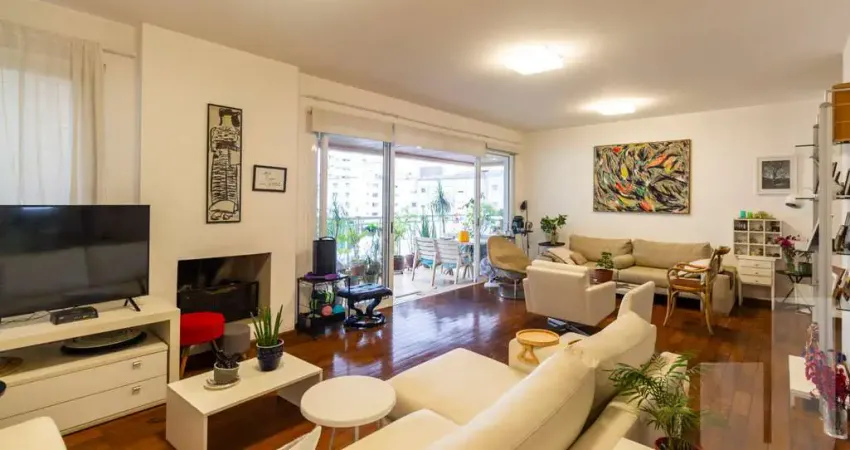 Apartamento com varanda gourmet, belíssimo acabamento, 4 dormitórios sendo 4 suítes e 4 vagas.