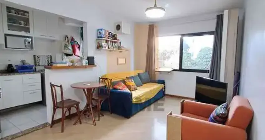 Apartamento em frente ao mackenzie, em prédio com excelente estrutura e com quadra de squash.