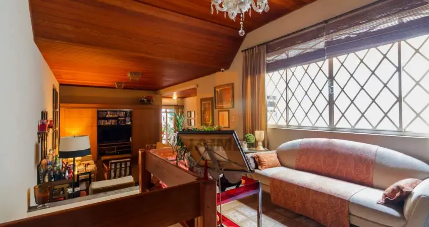 Linda casa de vila em higienópolis, oportunidade única pra quem deseja morar de forma diferenciada.