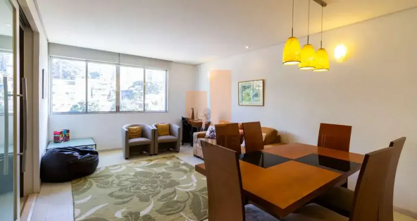 Apartamento com 94 m2 bem distribuídos, 2 dormitórios sendo 1 suíte e 1 vaga, ótima localização.