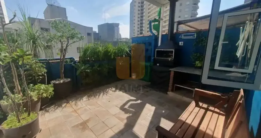 Cobertura reformada, móveis planejados e varanda gourmet - Bela Vista