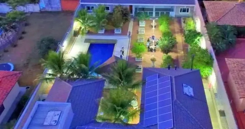 Esta magnifica casa possui quatro dormitórios todos com ar condicionado e piso laminado , casa auto sustentável em energia e agua ,