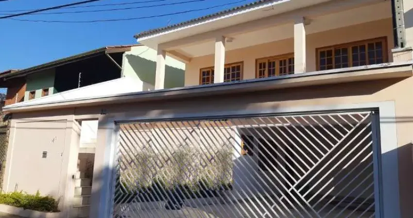 Linda casa a venda no Jardim Paraíso em Itu/SP. Bem ao lado do Plaza Shopping Itu,