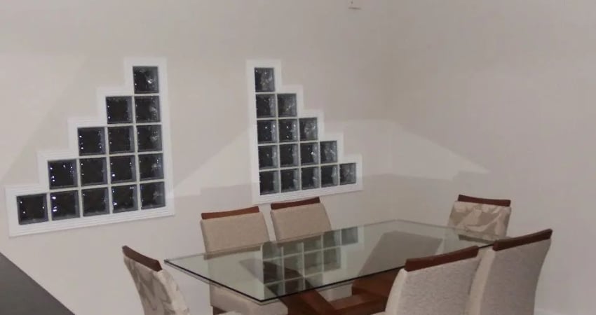 Linda Casa 3 dormitórios, semi mobiliada, Vila Olímpia , Campo Limpo Pta