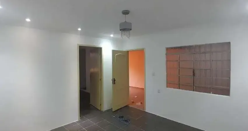 Casa para locação em São Paulo-SP, Parque Mandaqui: 3 quartos, 2 salas, 2 banheiros, 2 vagas, 80m². Venha conferir!