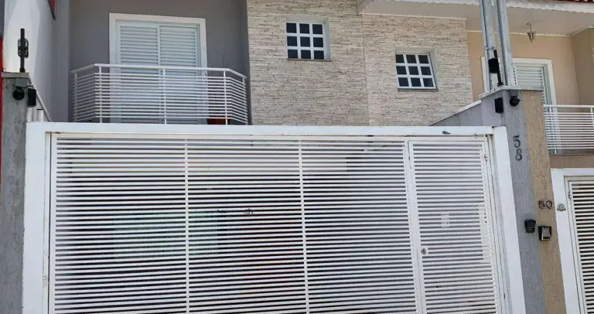 Sobrado parcialmente mobiliado no Nova Petrópolis.