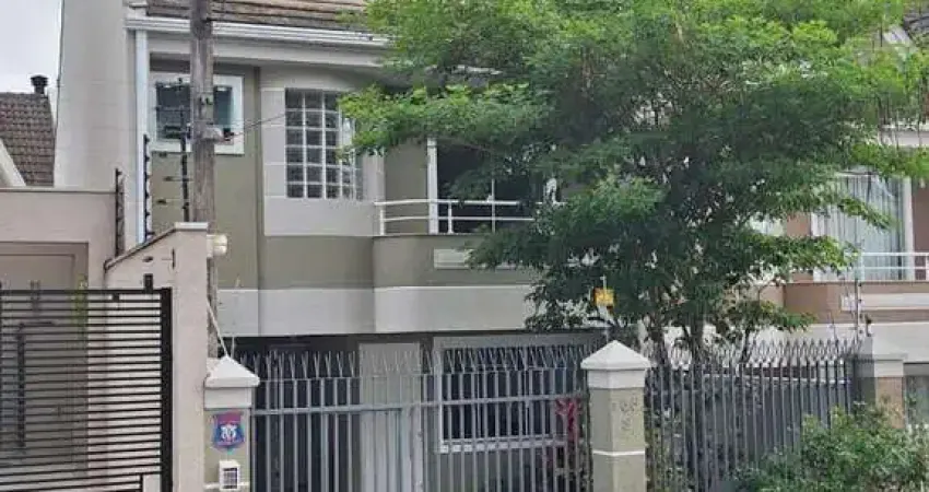 Sobrado para Venda em Curitiba, Santo Inácio, 4 dormitórios, 2 suítes, 3 banheiros, 2 vagas